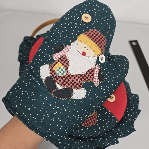 Christmas Fabric-Covered Basket Santa Buttons Pot Holder Oven Mitten Farmhouse - Picture 3 of 17